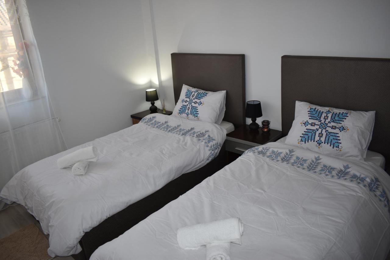 Occidental Wise Transit Hotel Бухарест Екстер'єр фото