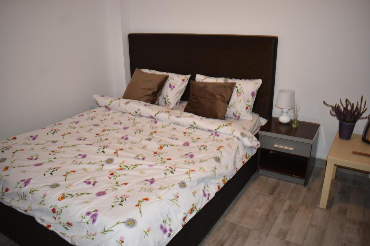 Occidental Wise Transit Hotel Бухарест Екстер'єр фото