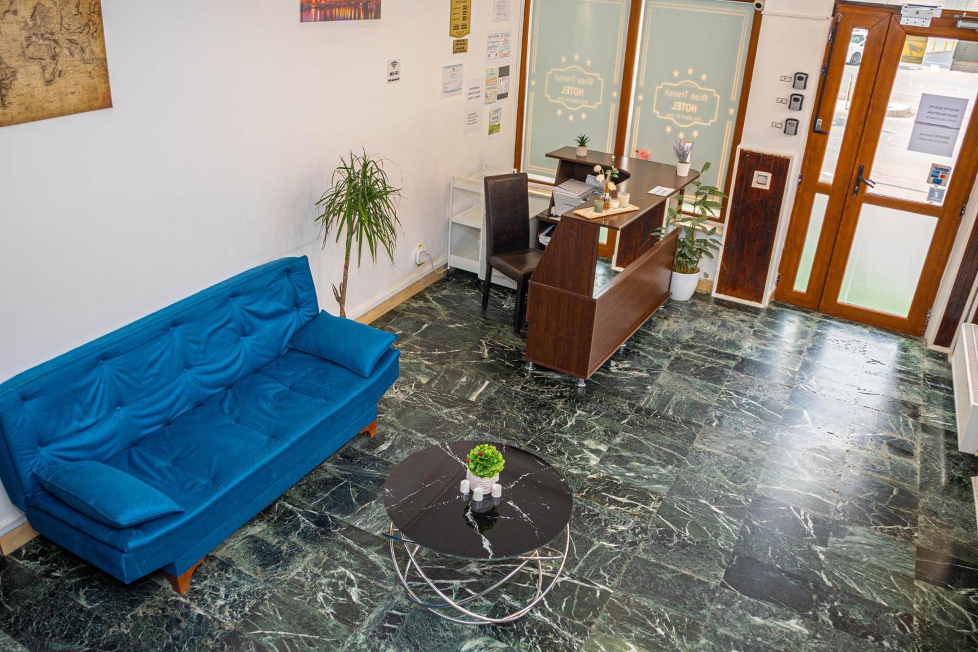 Occidental Wise Transit Hotel Бухарест Екстер'єр фото