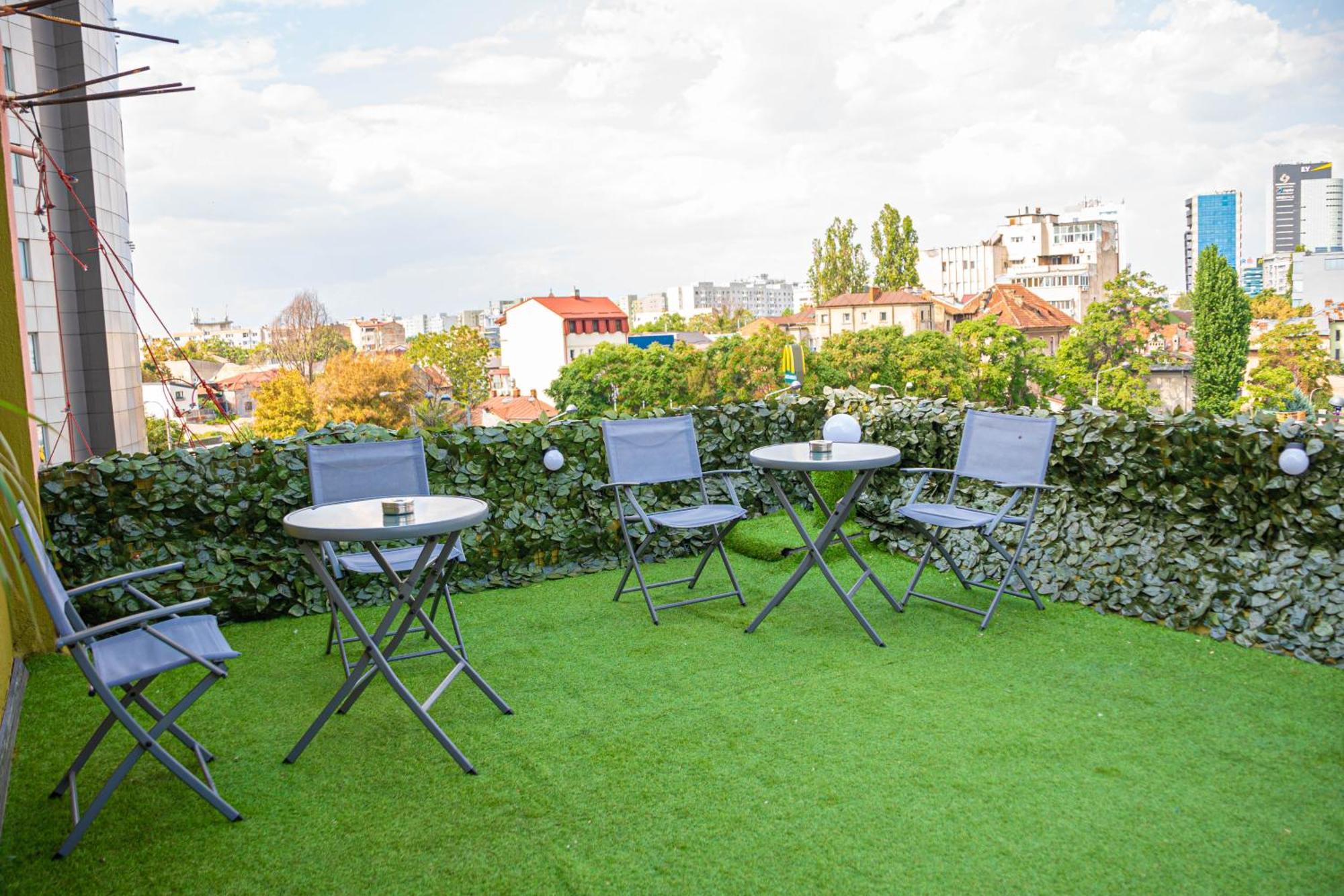 Occidental Wise Transit Hotel Бухарест Екстер'єр фото