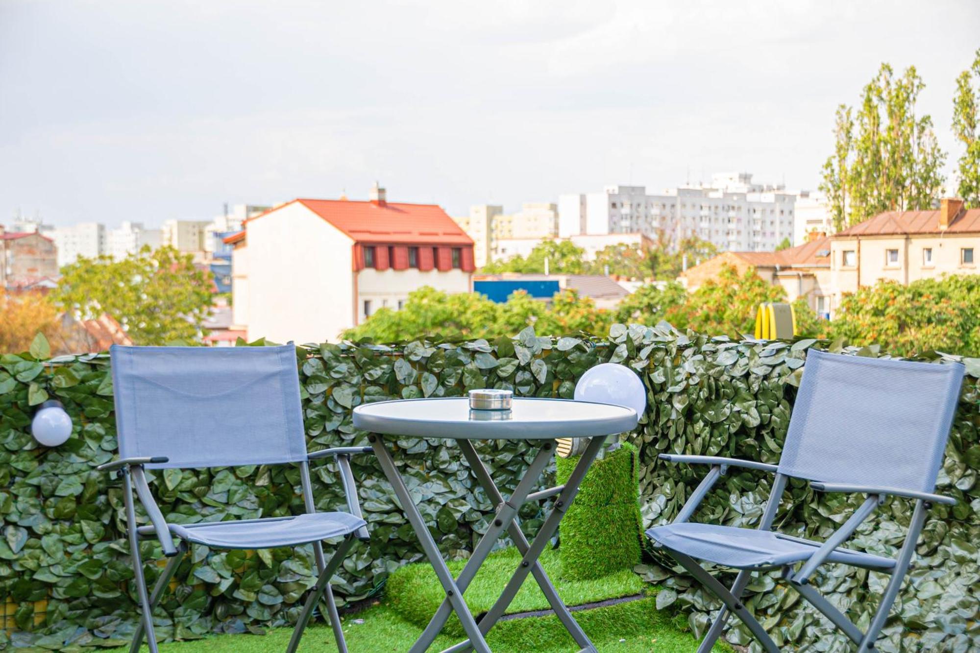 Occidental Wise Transit Hotel Бухарест Екстер'єр фото