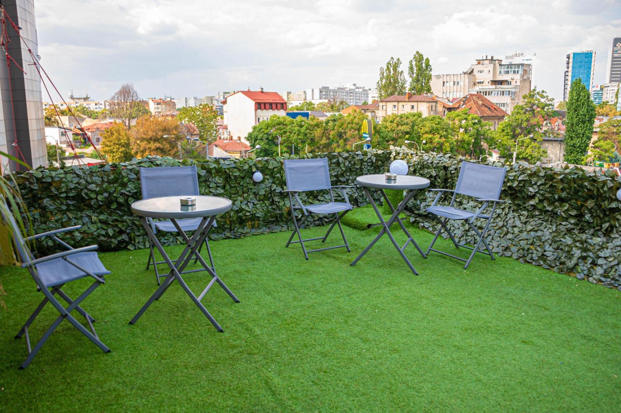 Occidental Wise Transit Hotel Бухарест Екстер'єр фото