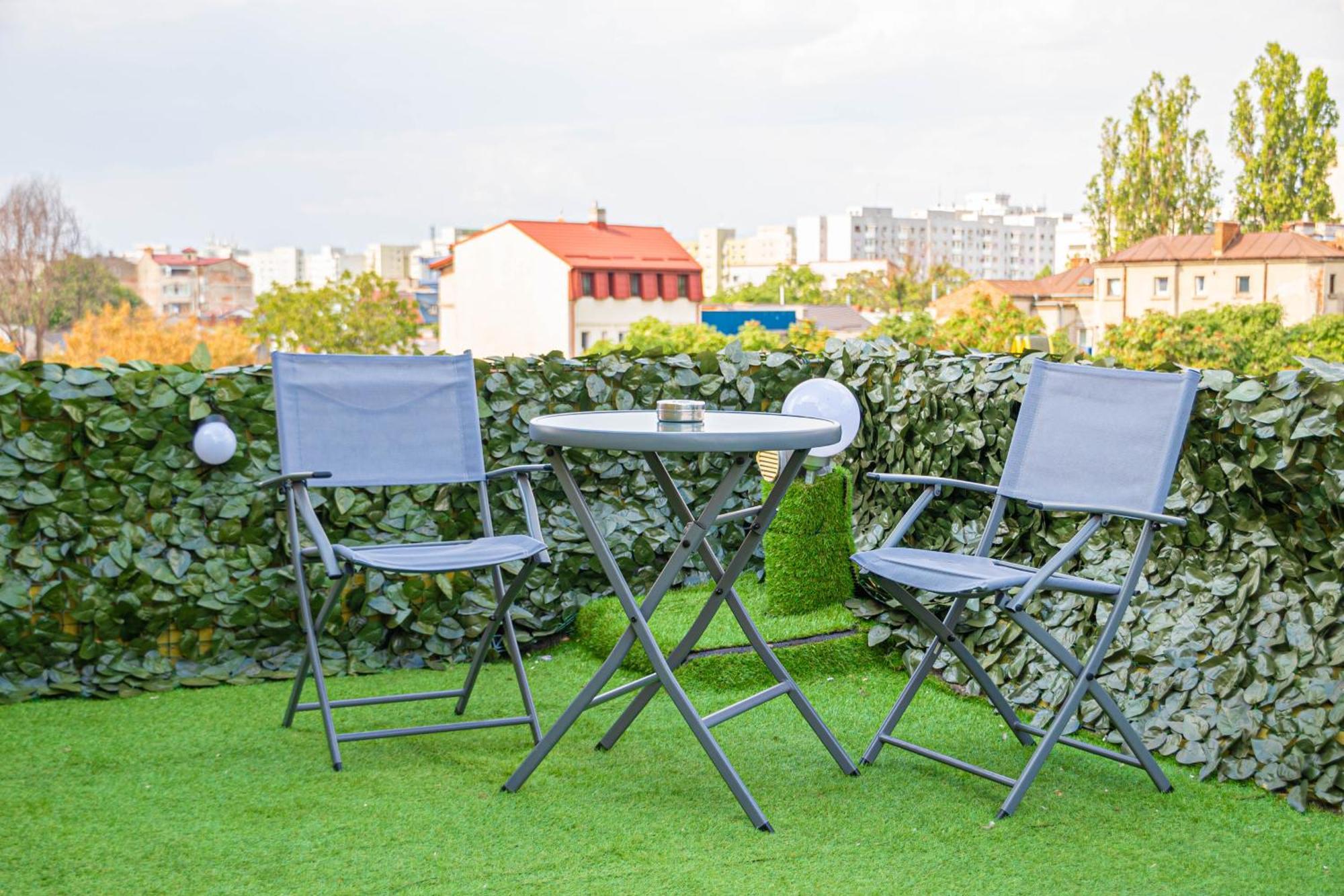 Occidental Wise Transit Hotel Бухарест Екстер'єр фото