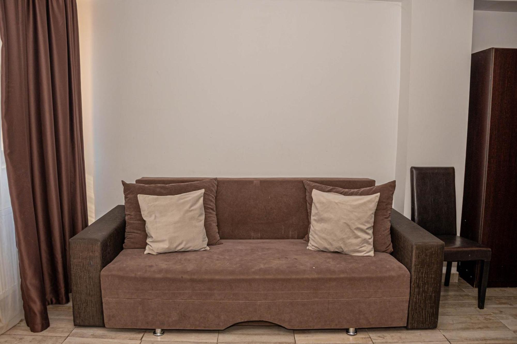 Occidental Wise Transit Hotel Бухарест Екстер'єр фото