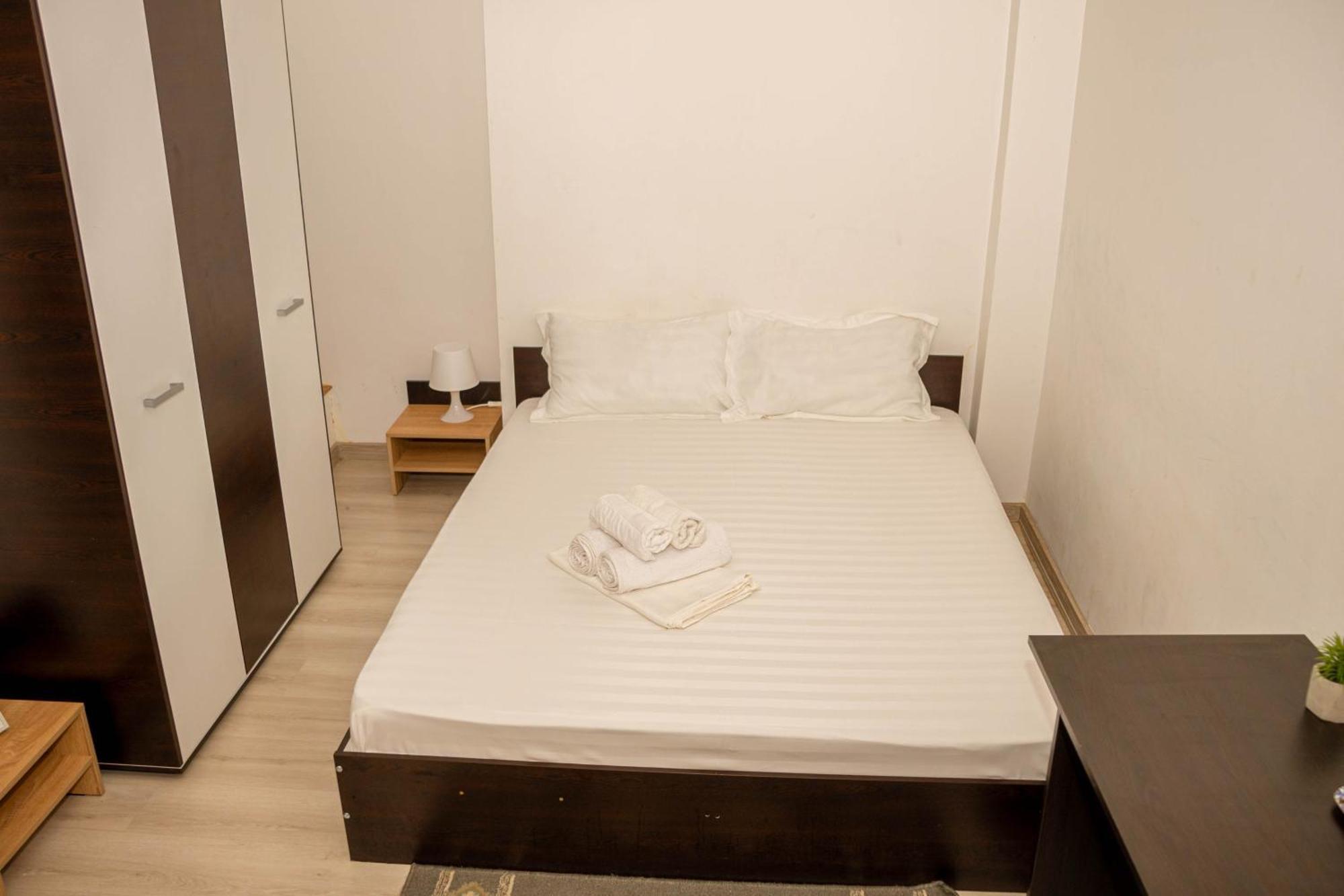 Occidental Wise Transit Hotel Бухарест Екстер'єр фото